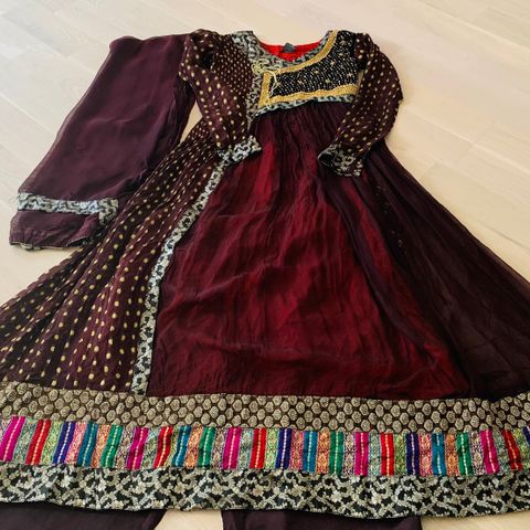 Pakistanske/Indiske  kjolen, 3 deler!