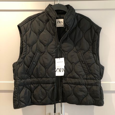 Zara boblevest / vest str L (M -L ) dame ny ubrukt (hentes/sendes)