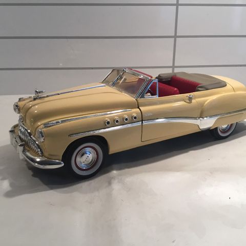 1949. Buick. Roadmaster.    1:18