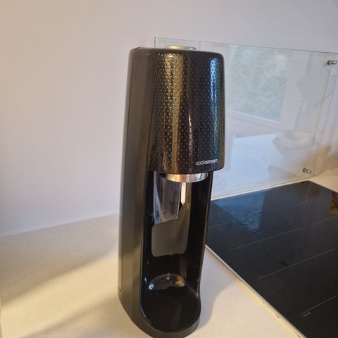 Selger lite brukt Sodastream