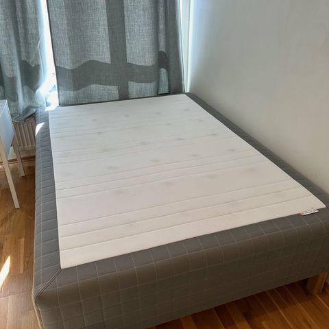 Skotterud rammemadrass / seng fra Ikea