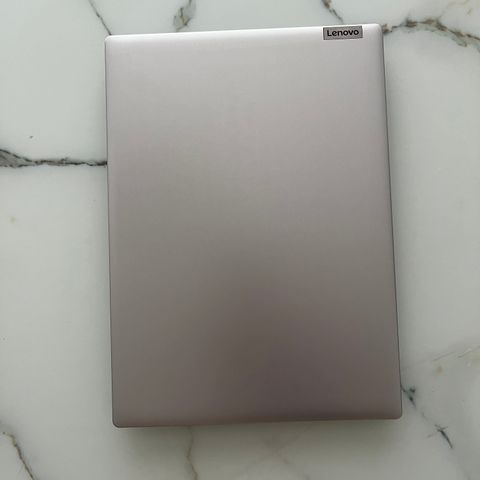 Lenovo IdeaPad 1 Cel/4/64 14" bærbar PC