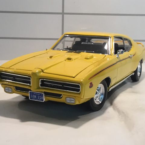 1969. Pontiac. GTO.       1:18