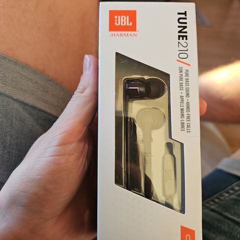 Uåpnet JBL Tune 210