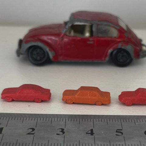 Vintage mikro biler, ca 18 mm lange til modelljernbane eller arkitektmodeller