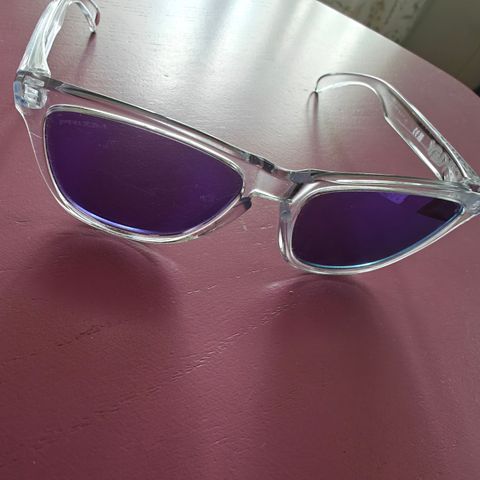 Oakley solbriller pent brukt selges rimelig