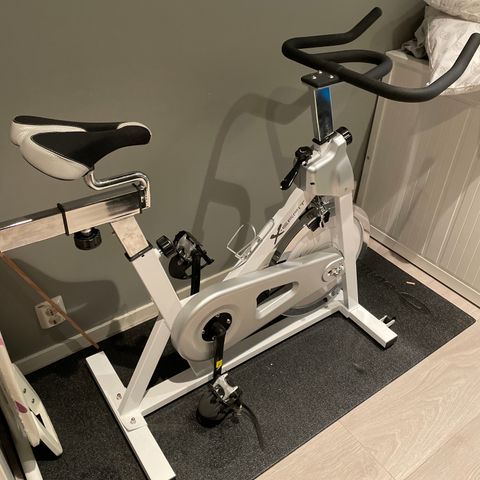 X-erfit indoor 200 spinn sykkel