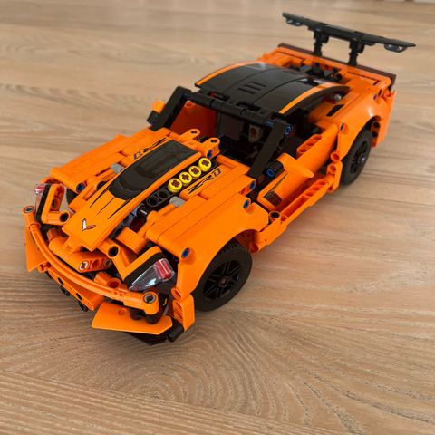 LEGO Technic Chevrolet Corvette ZR1  42093