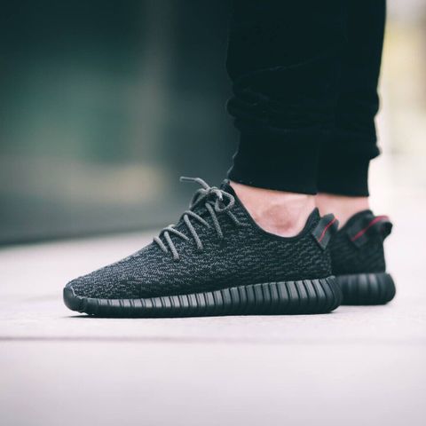 Helt nye Yeezy 350 v1 Pirate Black EU 41 1/3