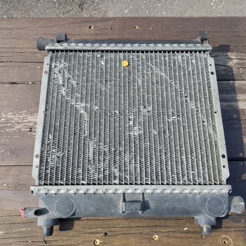 Mercedes 190 Radiator