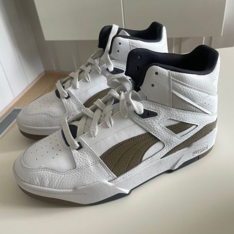 Puma sneakers