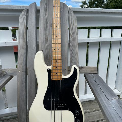 Fender Precision Bass (seymour duncan)