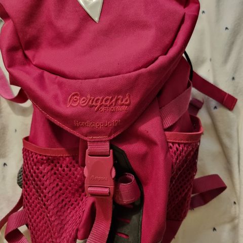 Bergans barnehagesekk 15 liter. Rosa