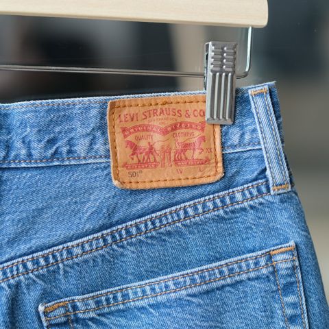 Levi’s 501 Shorts w25