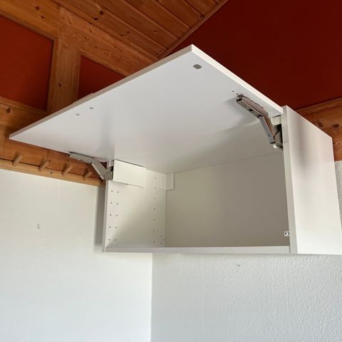 IKEA Metod horisontalt veggskap, 80cm bredde - som nytt [men montert... :-)]