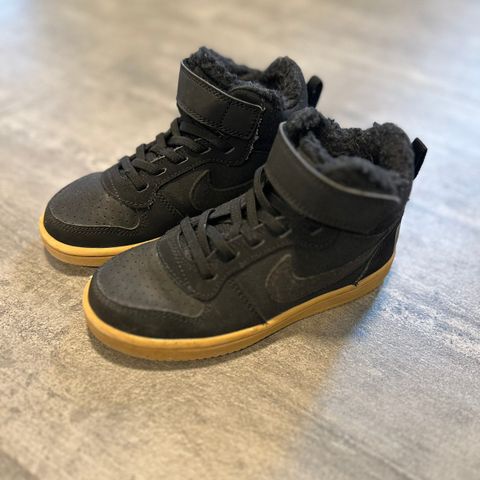 Nike vintersko str. 27 1/2