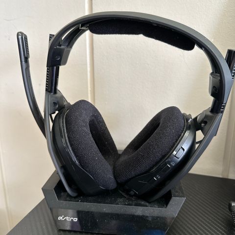 Astro A50 headsett