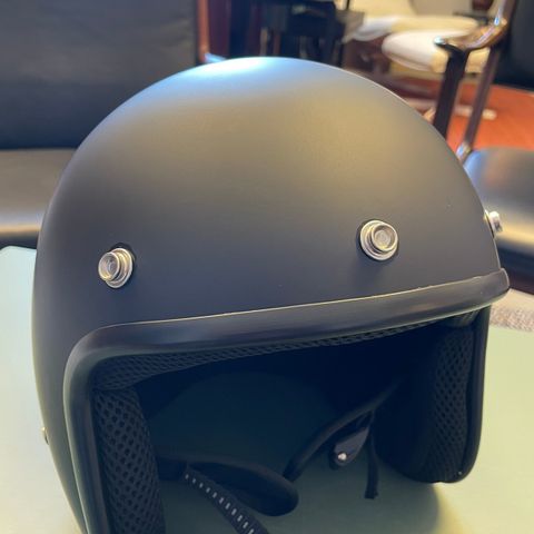 Ny MC-hjelm for motorsykkel selges