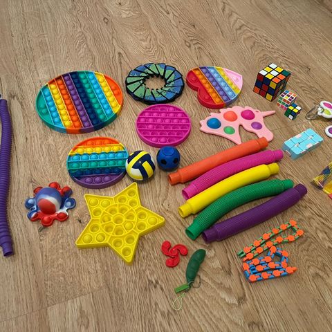 Masse Fidget Toys til salgs!