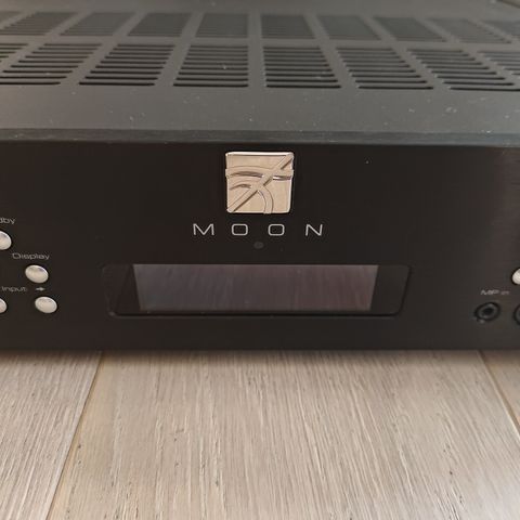 Simaudio Moon 240i integrert forsterker