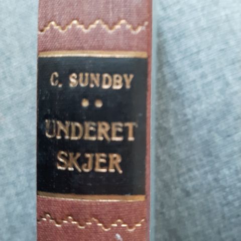 Underet skjer.