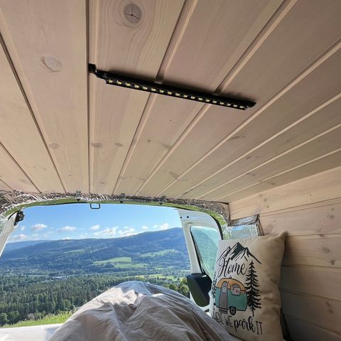 CAMPERVAN TIL UTLEIE