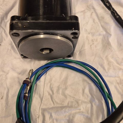 Trim tiltmotor Evinrude, Yamaha ++