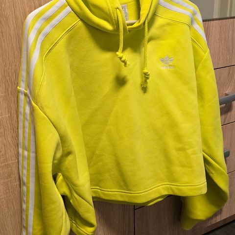 Adidas Cropped Hoodie L 280,- Som ny