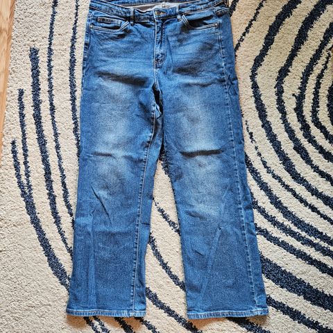 Straightleg jeans strl. 44