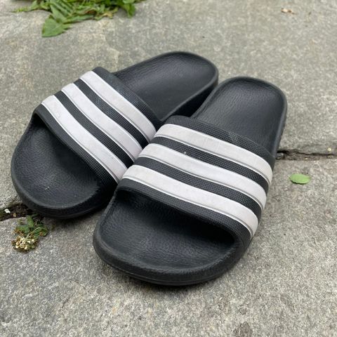 Adidas slippers barn