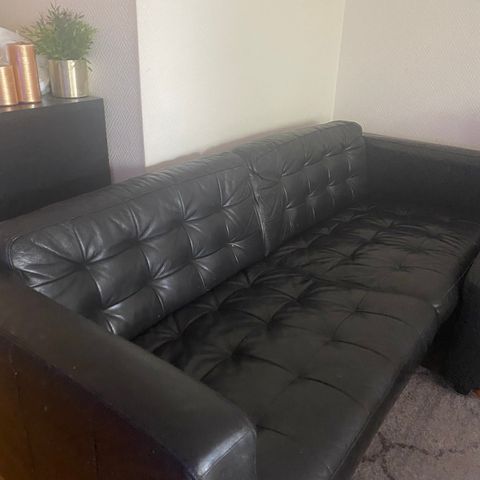 3 settes sofa i skinn
