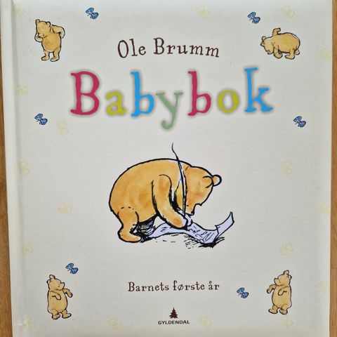 Ole Brumm Babybok - barnets første år