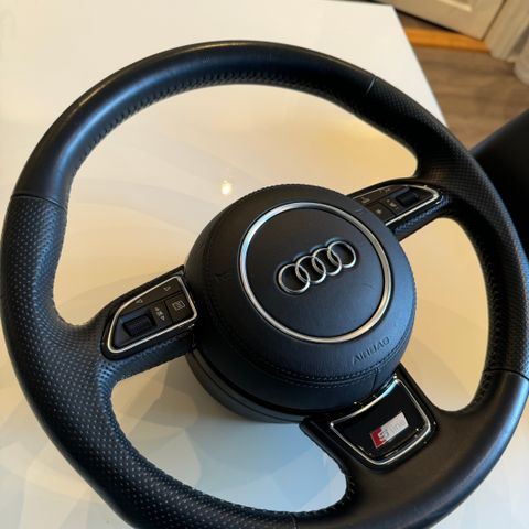 Audi a6 s-line ratt med airbag