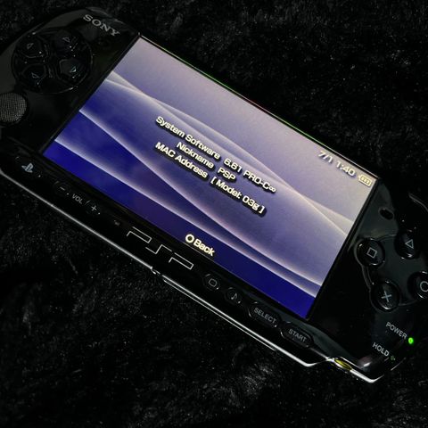 Moddet Playstation Portable (PSP) m/ original lader