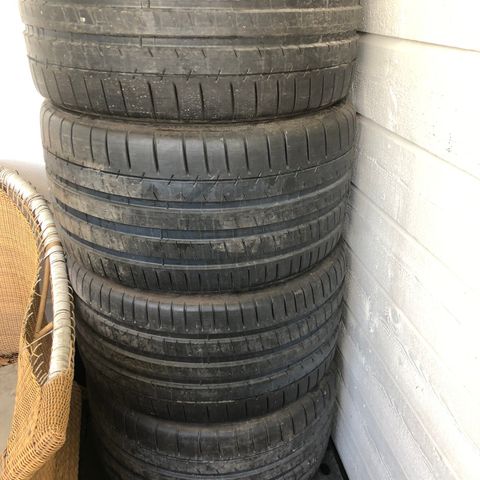 Michelin 295/35-18