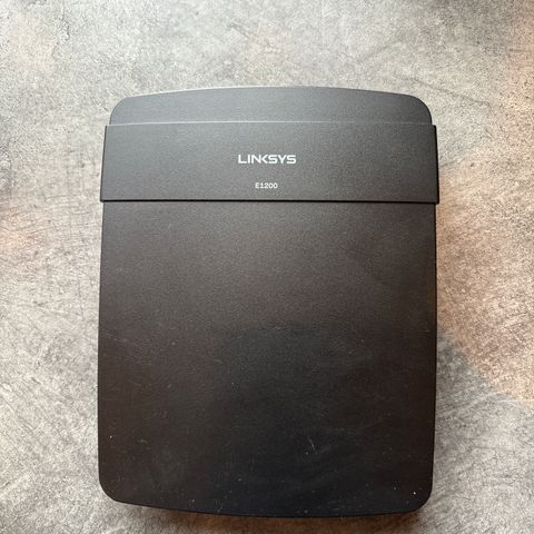 Linksys E1200 11n Trådløs Router