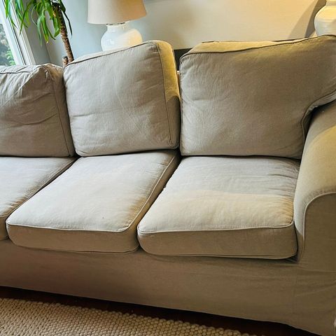 IKEA sofa med 3 sett trekk (Ny pris)