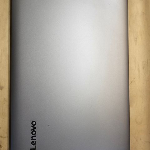 Lenovo Ideapad 330, 15,6" 8GB ram, i5 prosessor, 500GB SSD