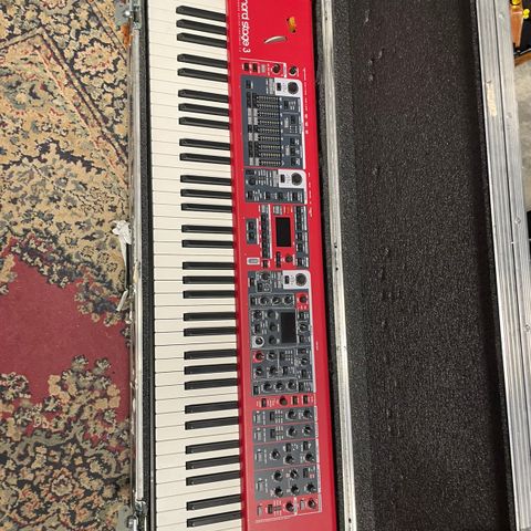 Clavia Nord stage 3 HP 76