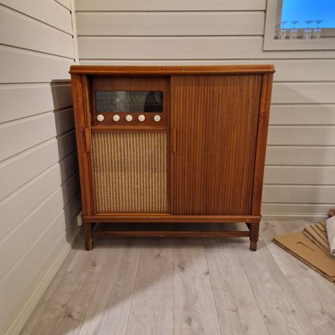 Retro radioskjenk