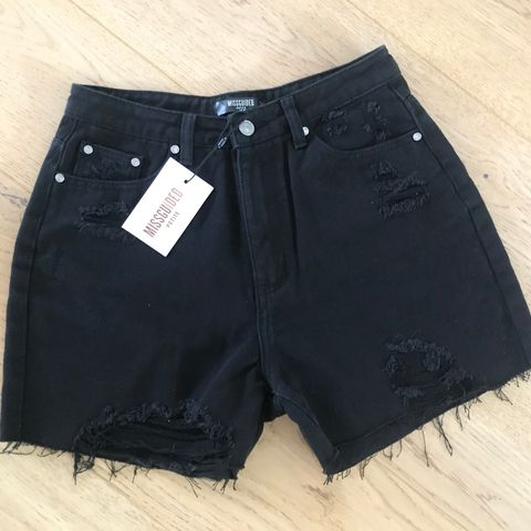 MISSGUIDED shorts str 36