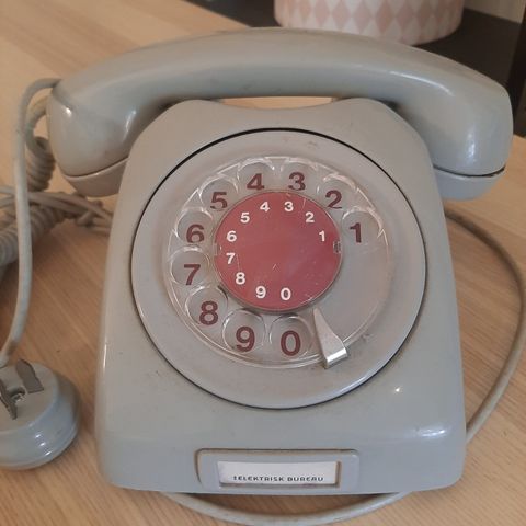 Telefon med tallskive