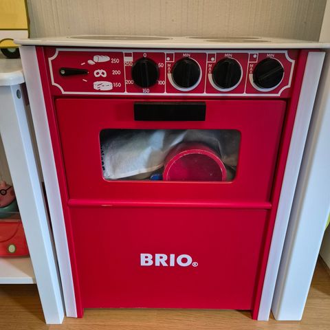 Lekekjøkken fra Brio m mat