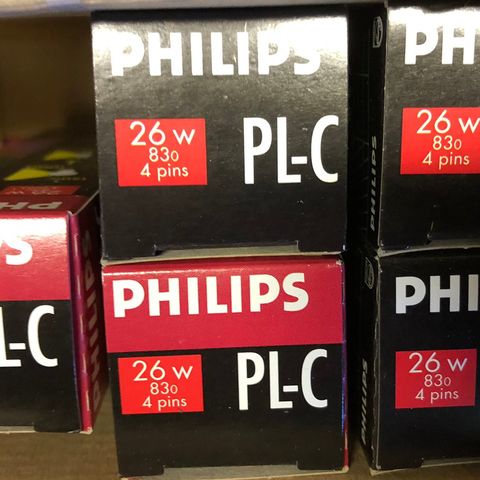 Kompaktlysrør Philips PL-C 26W/830 4 pins
