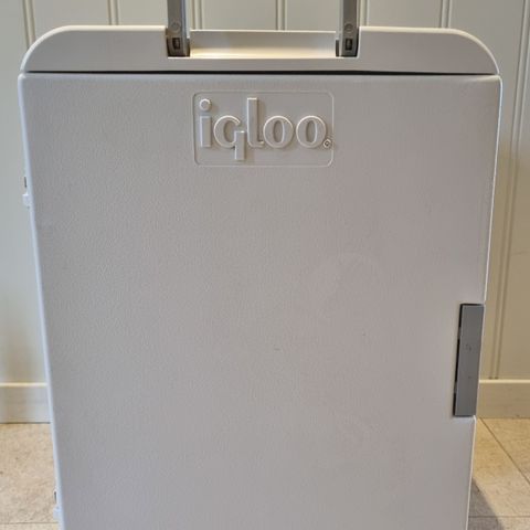 IGLOO KOOLMATE (12V) KJØLEBOKS/VARMESKAP