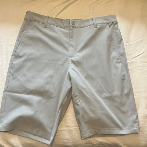 Puma golf shorts 32