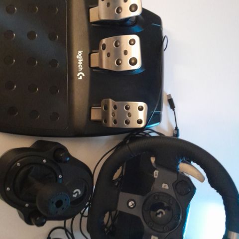 Logitech ratt (Kan byttes for en PS5 se I beskrivelsen for mer info)