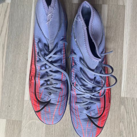 Nike Mercurial innesko fotball str 45