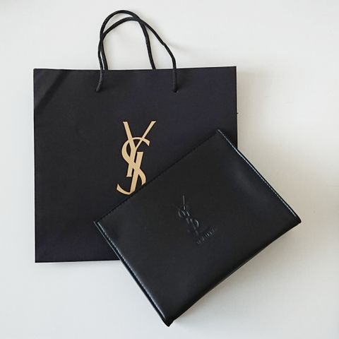 YSL Beauty sminkepung, verdi 378 kr