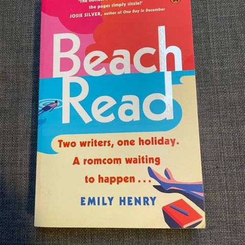 Beach read av emily henry